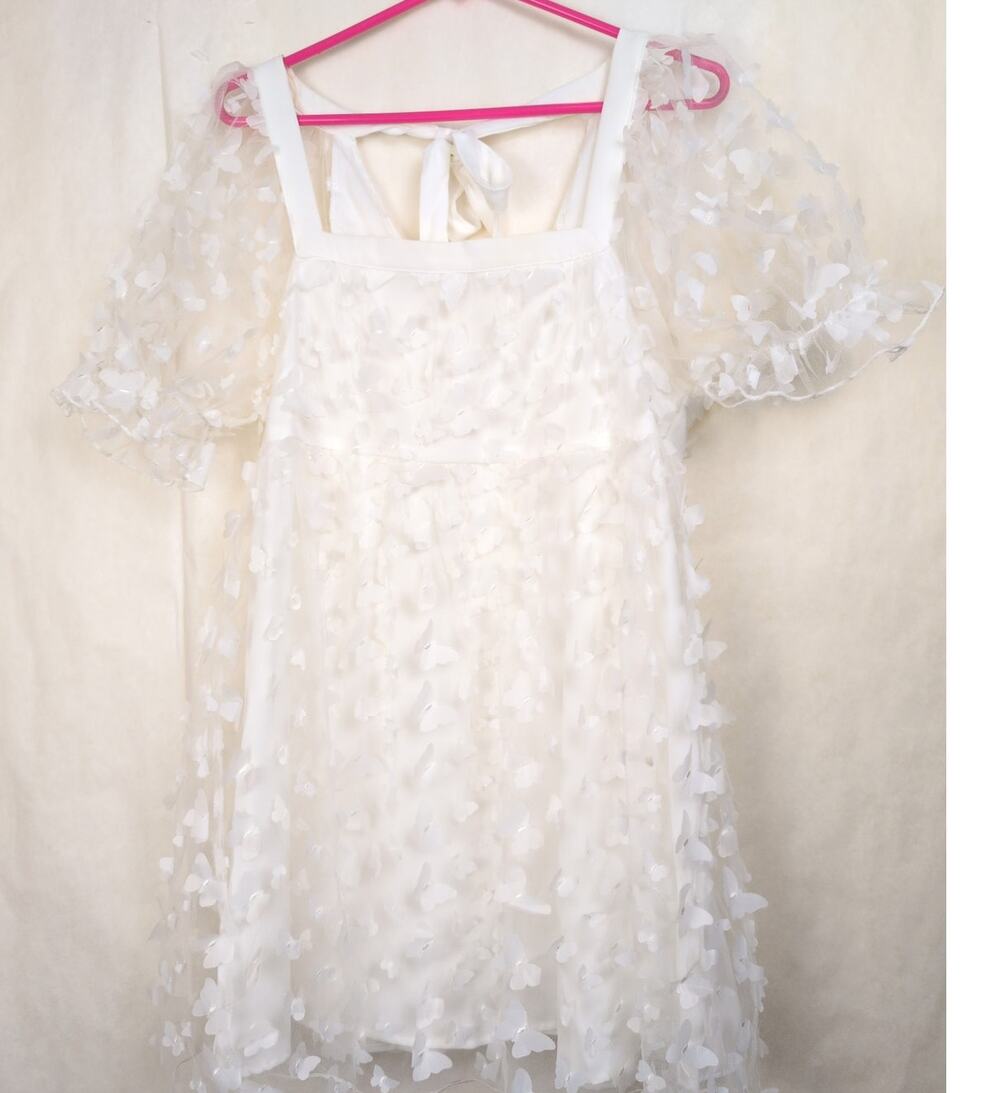 Entro white 3D butterfly sheer puff sleeve dress Size Med Whimsy Ethereal Boho